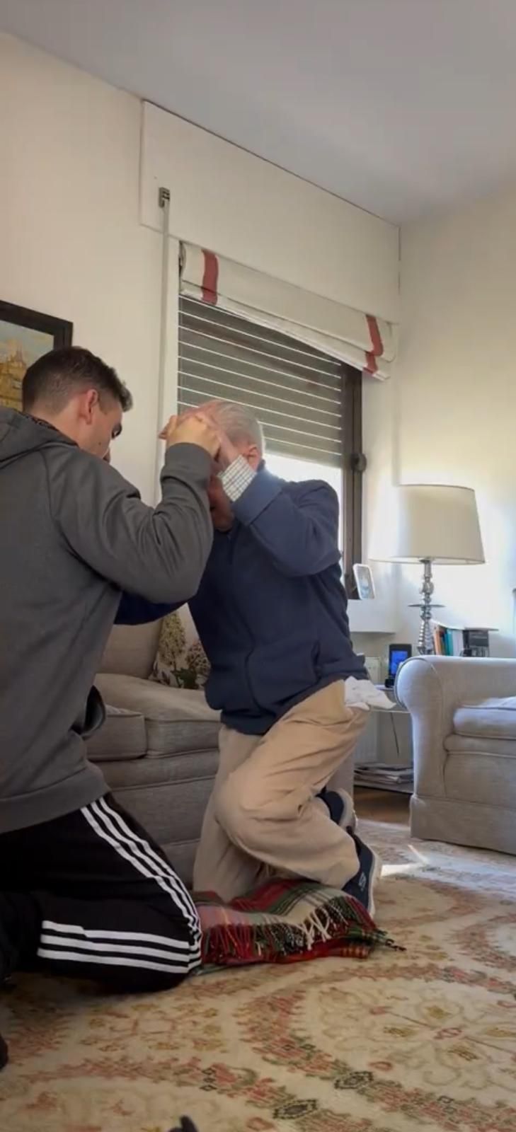 Fernando Ávalos entrenando junto a uno de sus pacientes