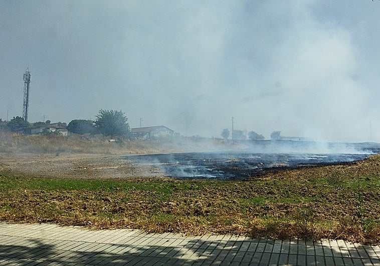 El fuego a las 16.30 horas junto a Jaime Montero de Espinosa.