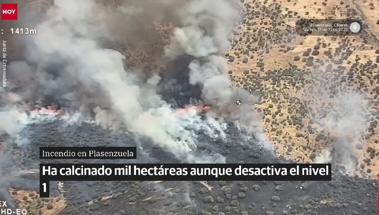 Columnas de humo provocadas por el incendio de Plasenzuela.
