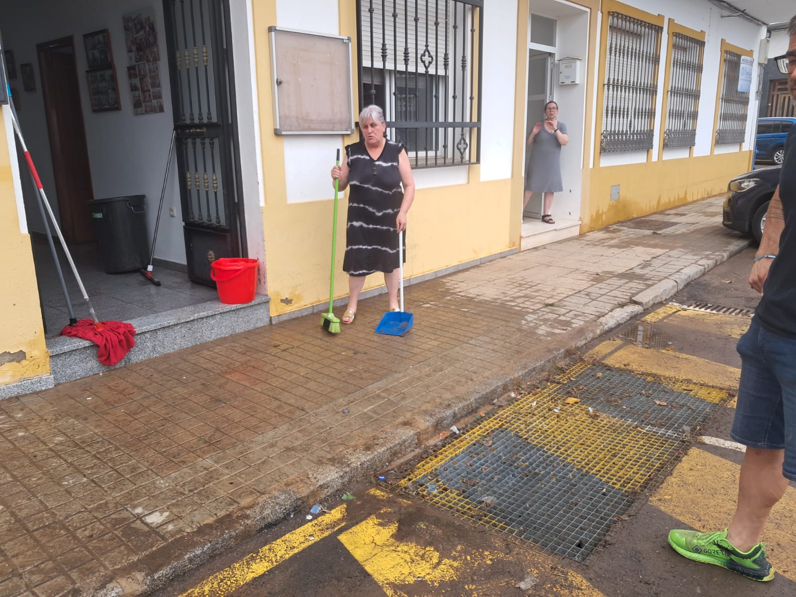 Fotos | Así ha quedado Los Santos de Maimona tras la tormenta de agua y granizo