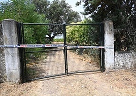 Finca precintada por la Policía Nacional en Malas Aradas.