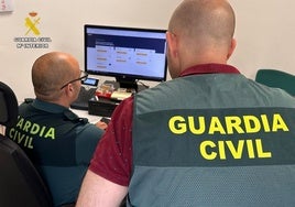 Agentes de la Guardia Civil.