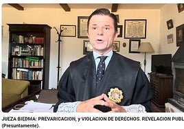 Luis José Sáenz de Tejada en uno de los vídeos de su canal en Youtube.