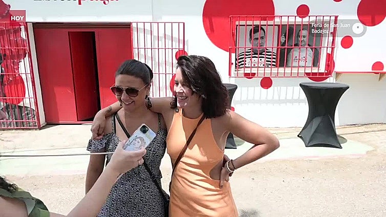 Las casetas se llenan el primer sábado de San Juan en Badajoz