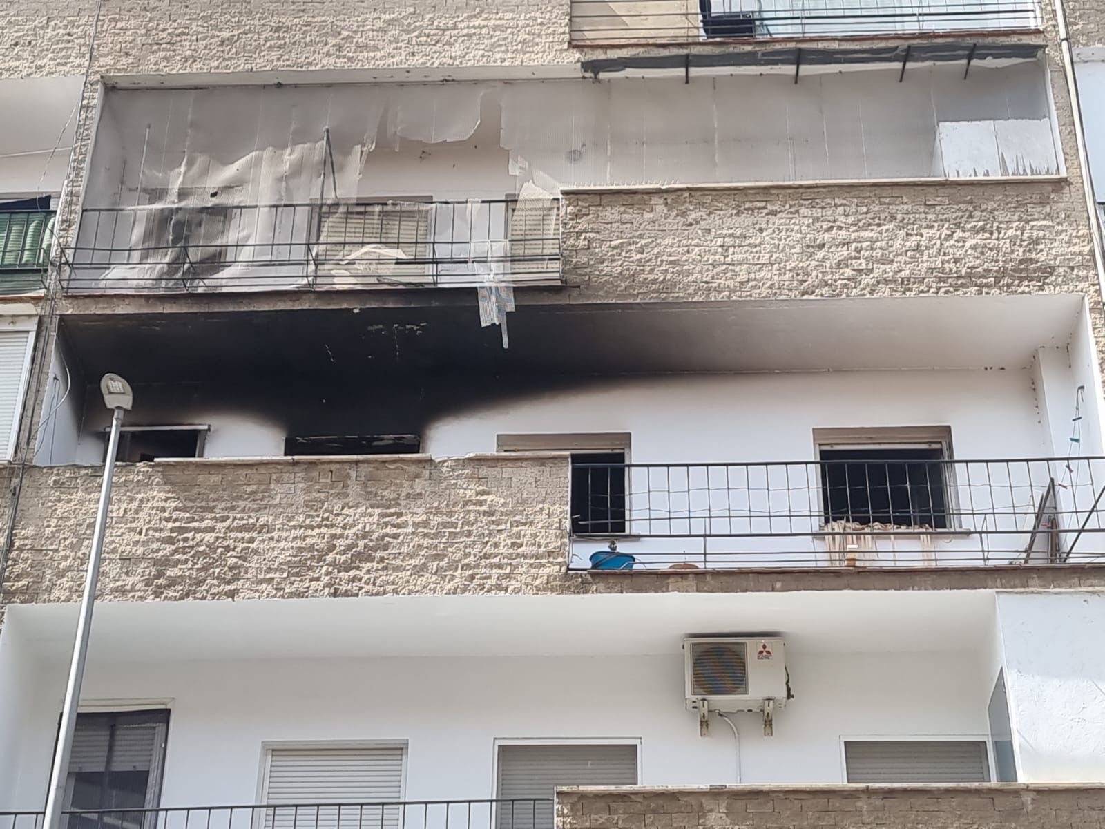 Así ha quedado la vivienda de Mérida afectada por un incendio