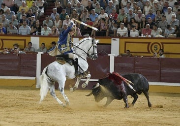 Diez orejas para los rejoneadores de la primera corrida de toros de la feria de San Juan de Badajoz