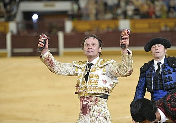 Así ha sido la corrida de toros de este sábado en Badajoz
