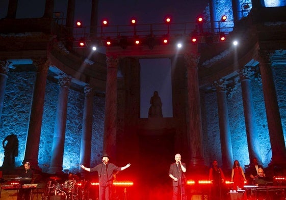 Pecos en el concierto que ofrecieron este sábado en el Teatro Romano.