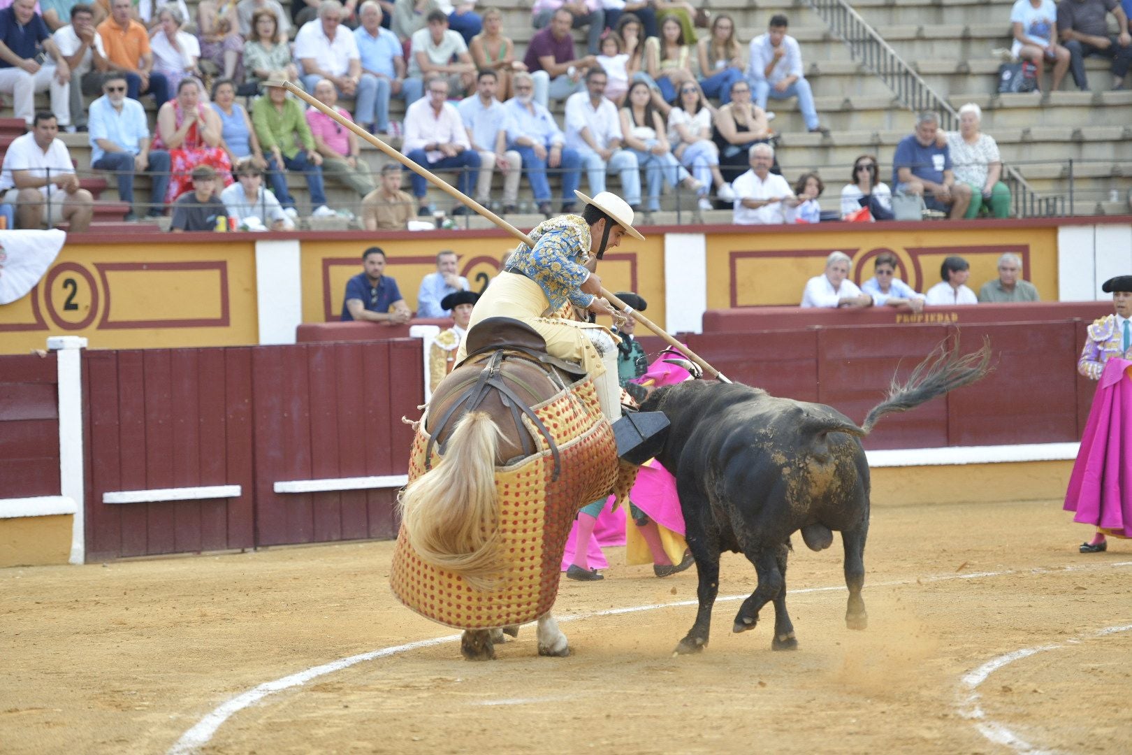 Imágenes de la novillada de la Feria de San Juan de Badajoz