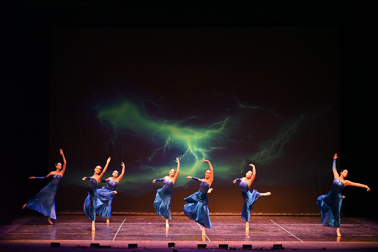 Fotos | El Teatro López de Ayala acoge los espectáculos de 16 escuelas de baile