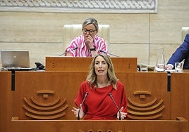 María Guardiola interviene durante la segunda jornada del debate del pasado año.