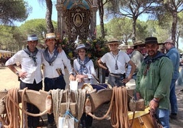 La Escuela de Tamborileros de Badajoz en El Rocío.