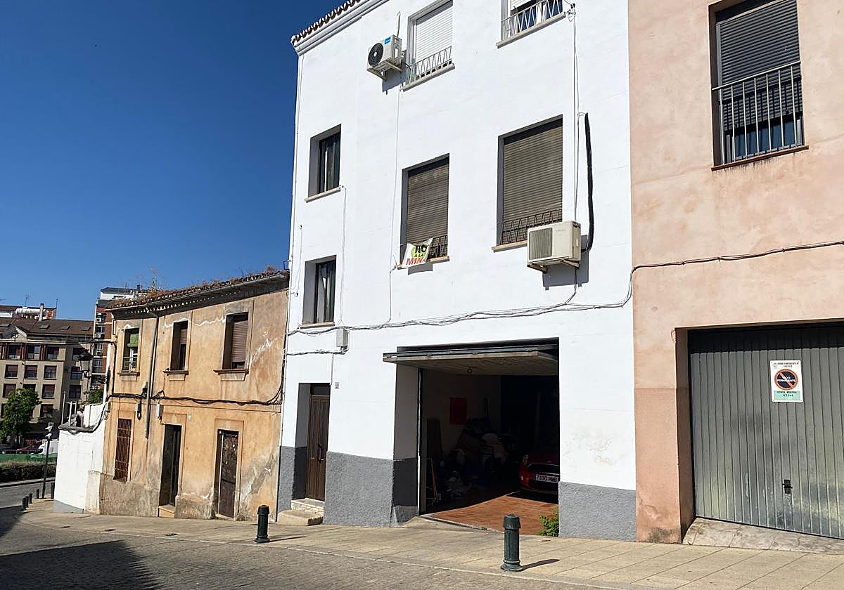 El fuego se originó en el número 12 de una vivienda de la calle San Ildefonso