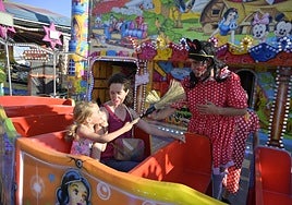 Fotos | Los pequeños disfrutan de la feria en el Día del Niño