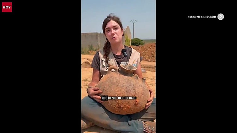 Finaliza la séptima campaña de excavación en el Turuñuelo con el descubrimiento de más cerámica y nuevos accesos