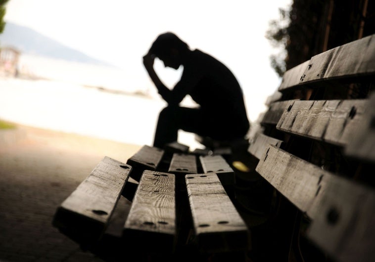 Los suicidios continúan en ascenso en Extremadura y se acercan al centenar