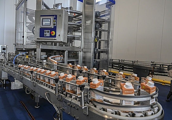 Las primeras pruebas de producción se hicieron en febrero y las líneas activas ya permiten servir a todos sus clientes desde Badajoz.