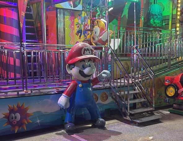 Figura de 1.80 metros de Mario Bros.