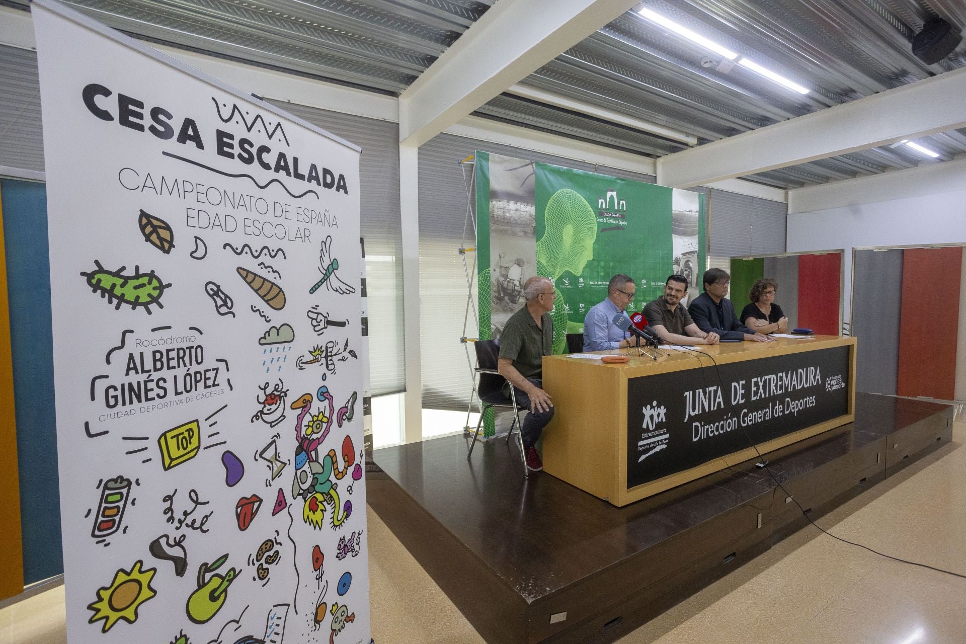 Dos jóvenes con sordoceguera participarán en el campeonato nacional de escalada
