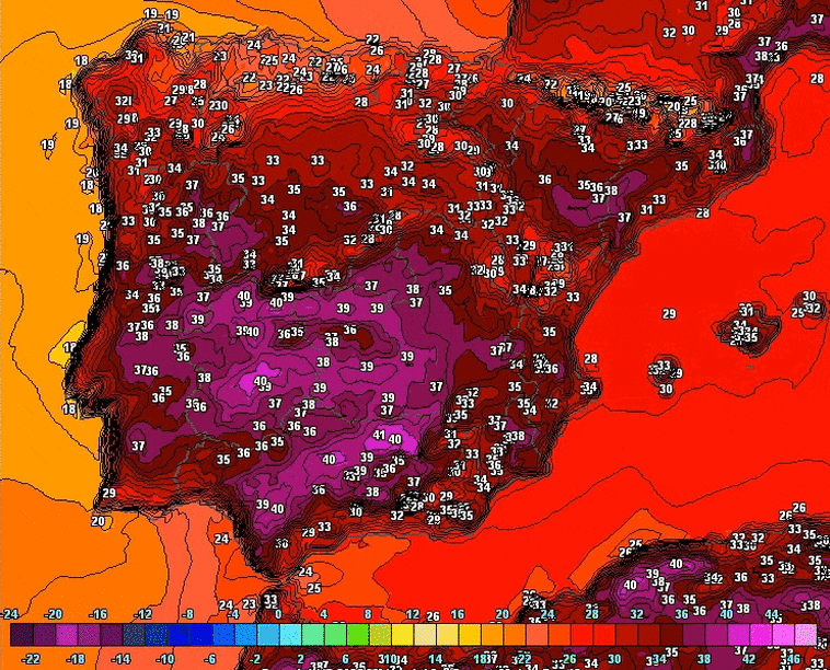 Extremadura afronta su octavo día con avisos por calor tras una noche tropical