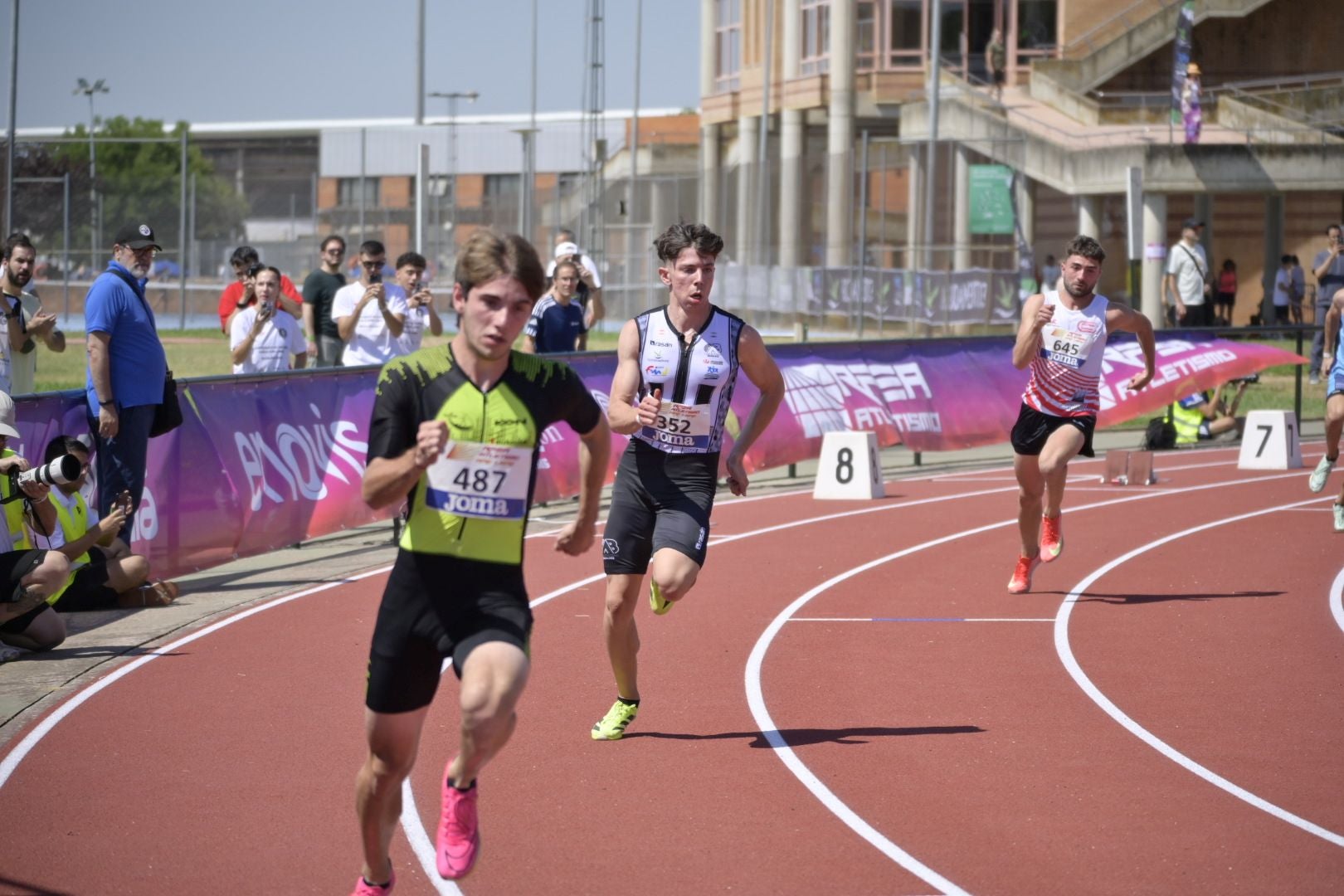 Cerca de 800 atletas se dan cita en el Campeonato de España Sub23 de Atletismo en Badajoz