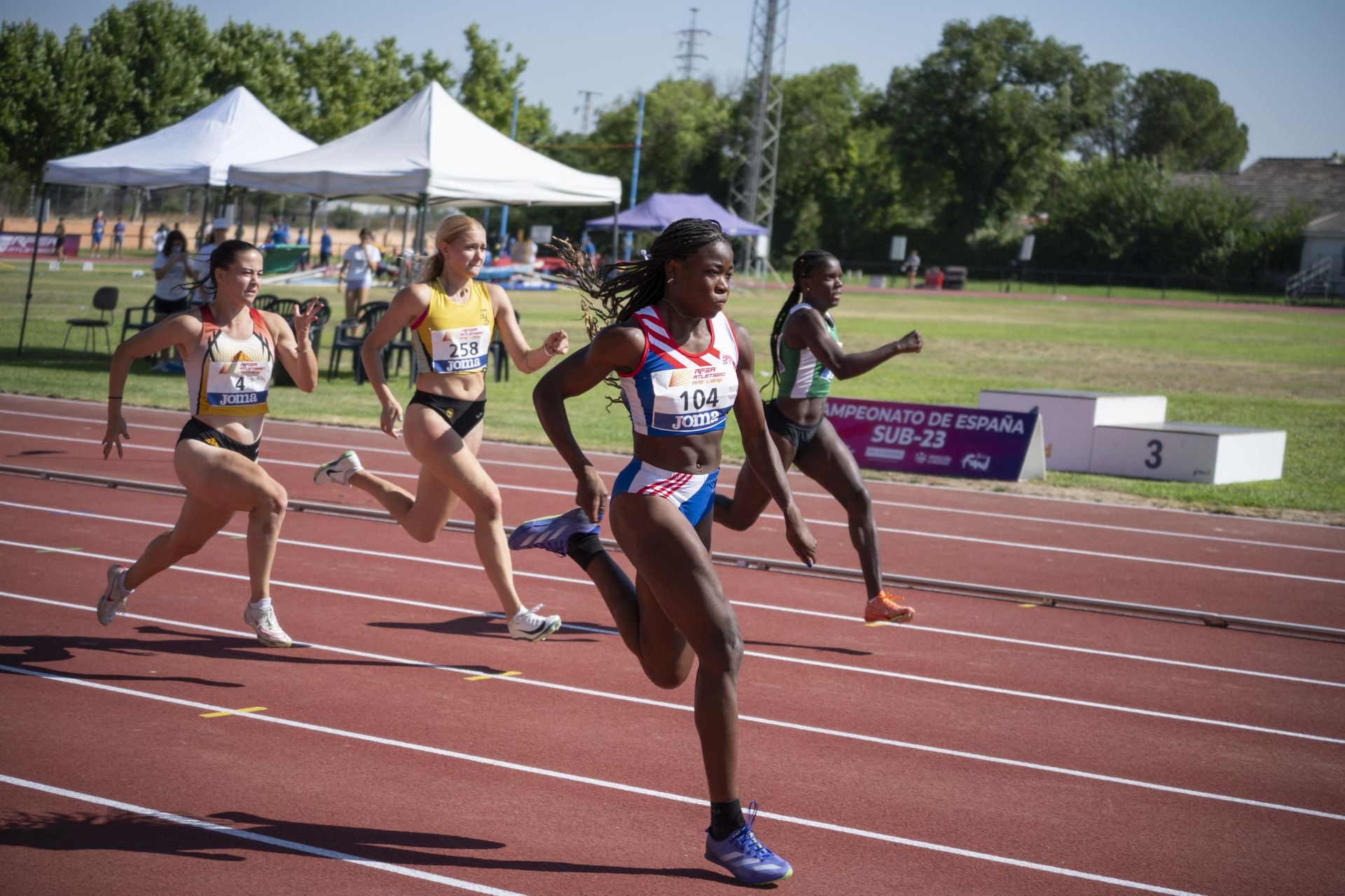 Cerca de 800 atletas se dan cita en el Campeonato de España Sub23 de Atletismo en Badajoz