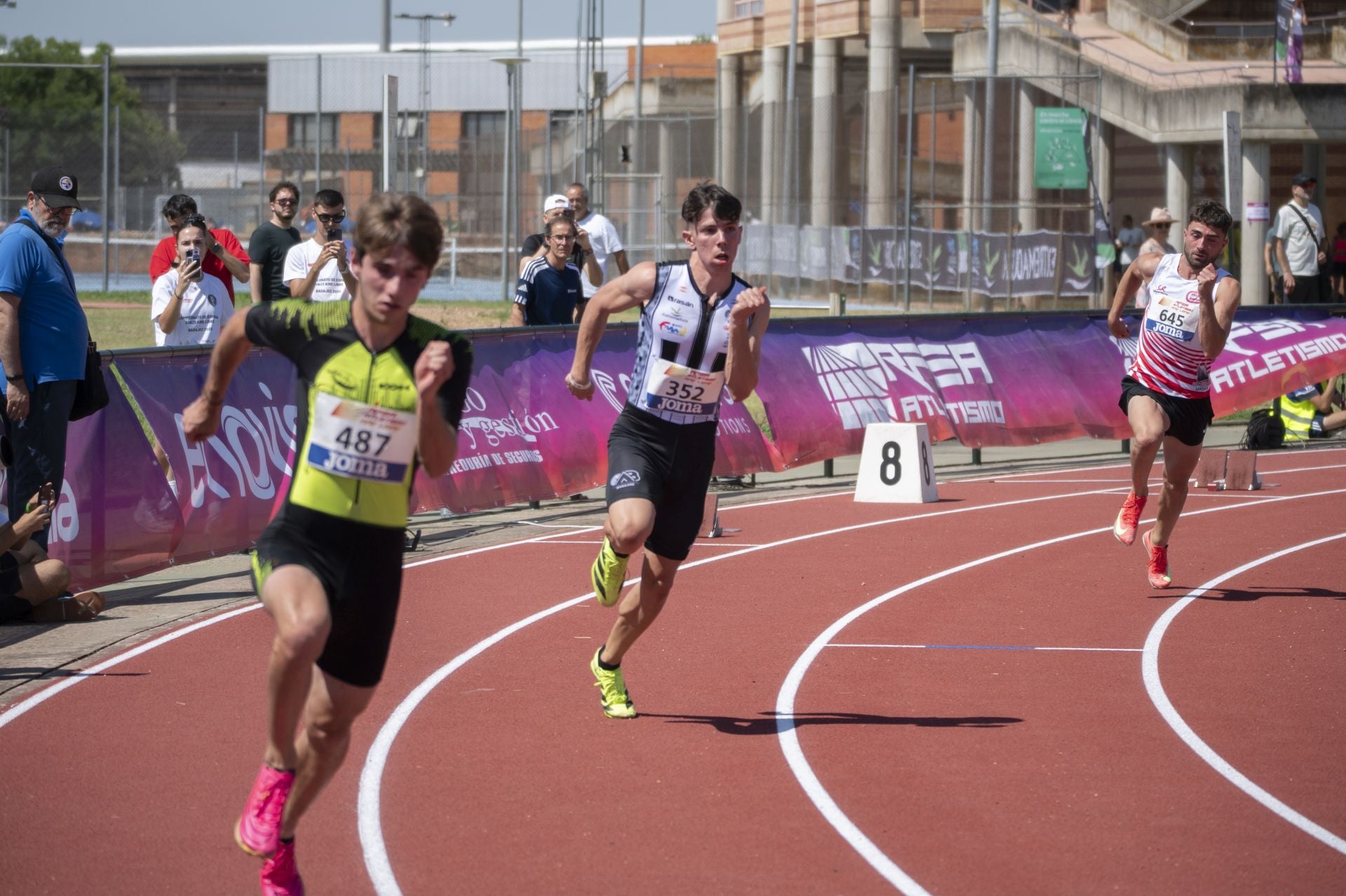 Cerca de 800 atletas se dan cita en el Campeonato de España Sub23 de Atletismo en Badajoz