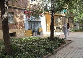 Taberna El Ratina, en la calle Virgen de Fátima junto a la avenida de Pardaleras de Badajoz.
