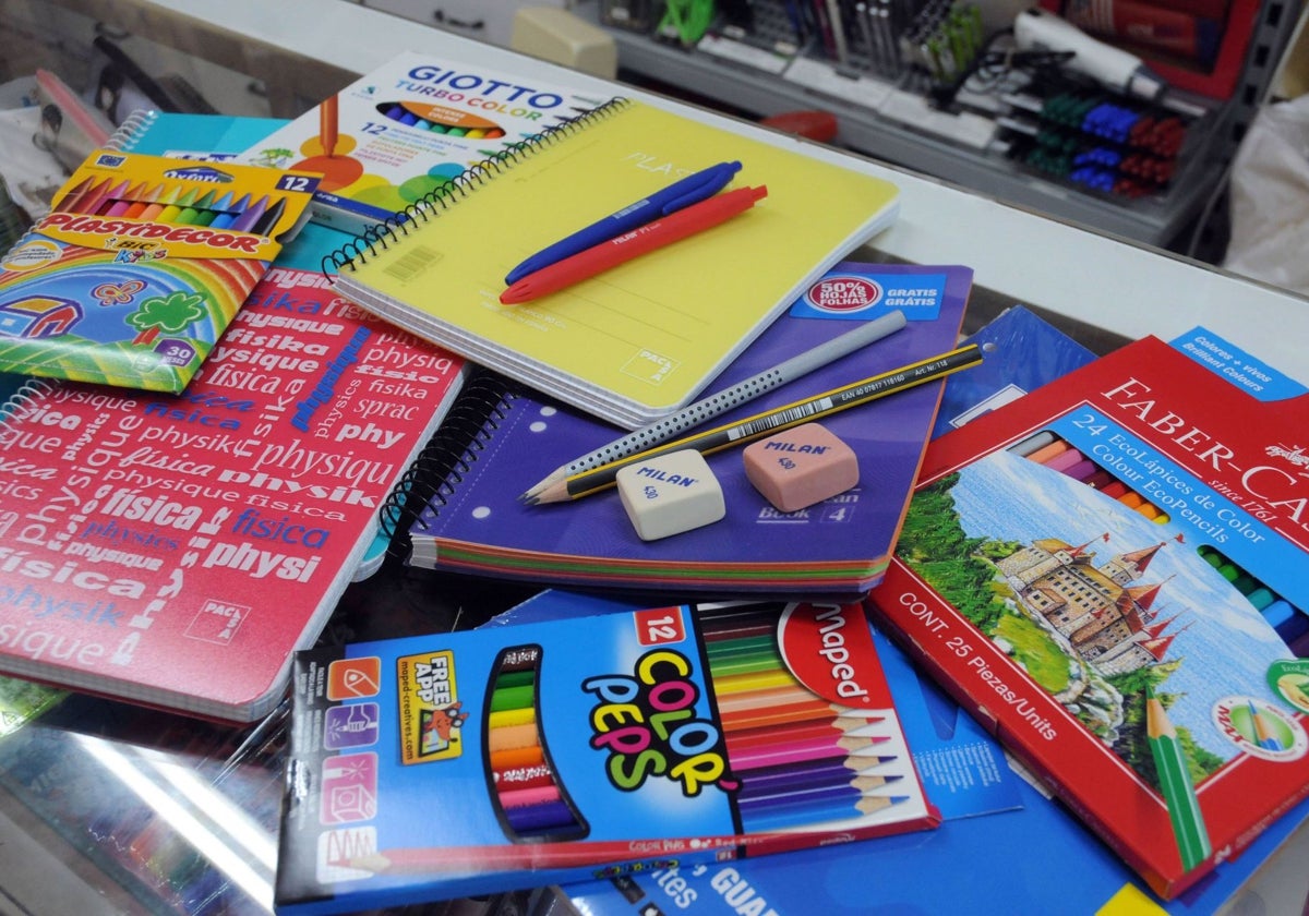 Material escolar en una librería de Mérida.