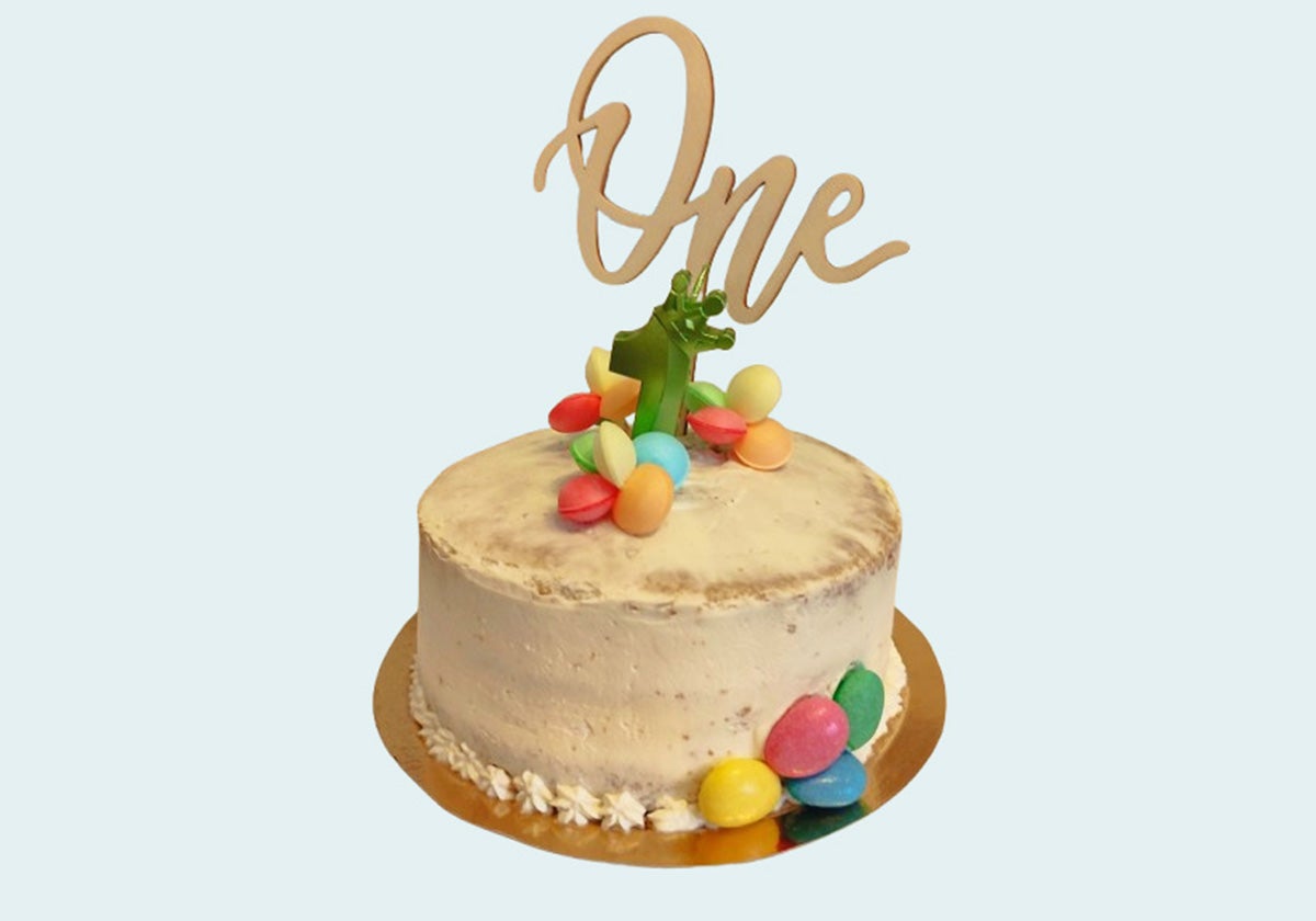 Pastel de cumpleaños infantil relleno de cacao