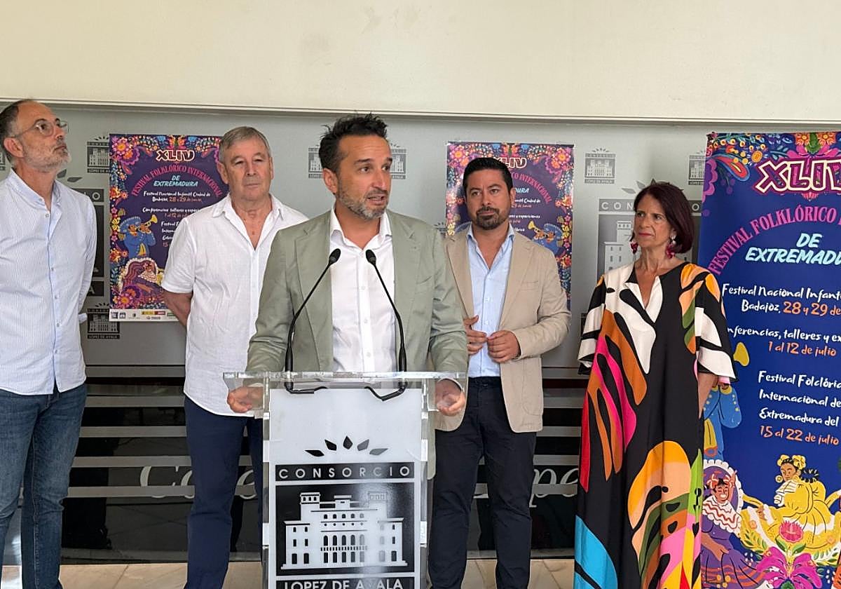 Ricardo Cabezas, diputado de Cultura, en la presentación del certamen.