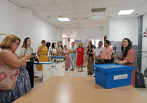 Presentación de los centros de empleo con la directora general María Ángeles Muriel a la izquierda.