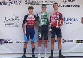 Mario Cordero en el podio de la Bizcaiko Itzulia.