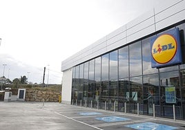 Entrada de un supermercado Lidl.