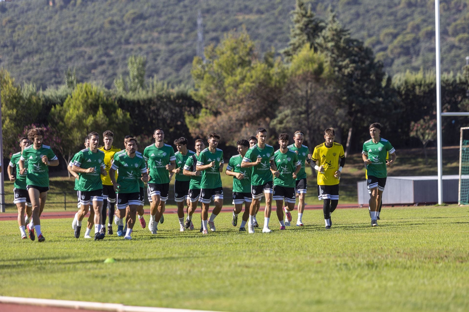 Fotos | El Cacereño comienza su pretemporada