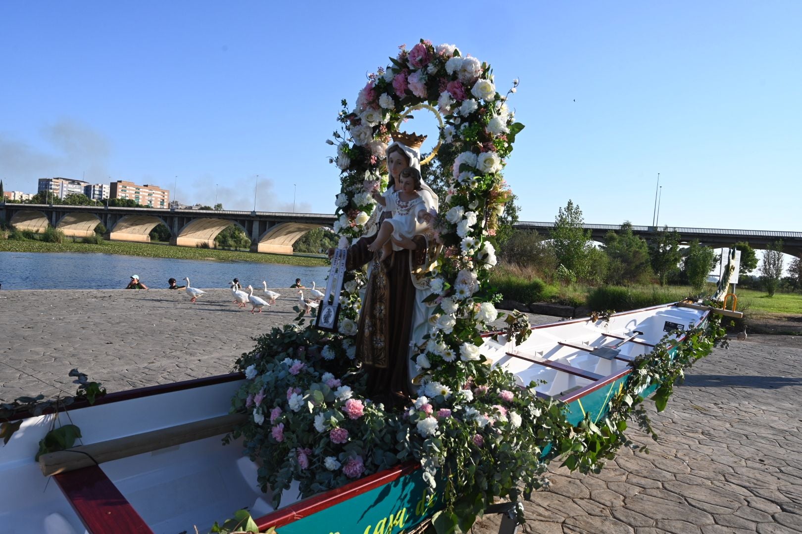 Así ha sido la procesión de la Virgen del Carmen en Badajoz