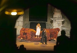 'Ifigenia' clama contra el fin de la violencia en el Teatro Romano de Mérida