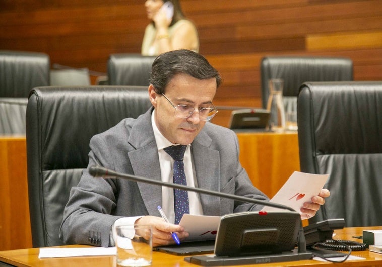 Gallardo exige a Guardiola cambiar su política fiscal para aprobar los Presupuestos de 2026