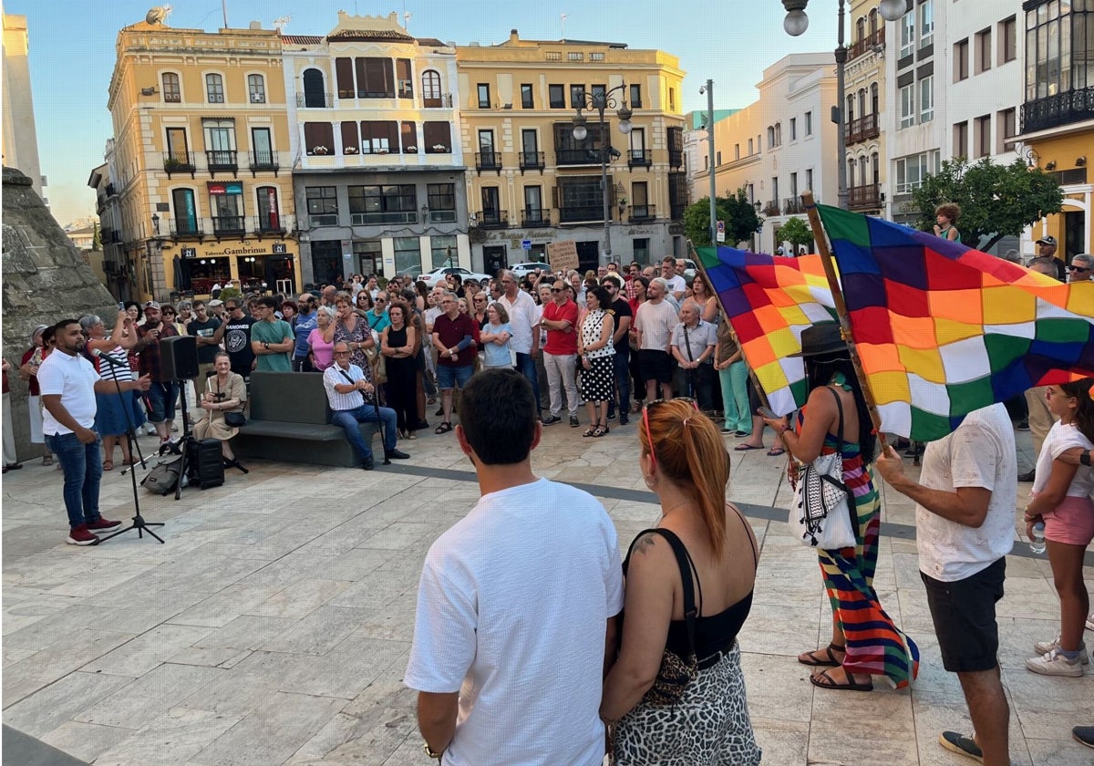 Concentración en contra del racismo en Badajoz.