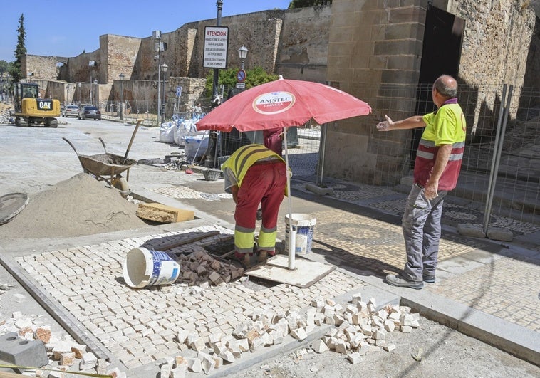 Comienzan a instalar la calzadinha en San José cuatro meses después del inicio de la obra