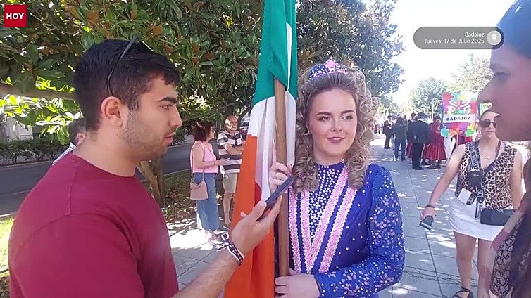 Irlanda, Taiwan y Uzbekistan desfilan por Badajoz