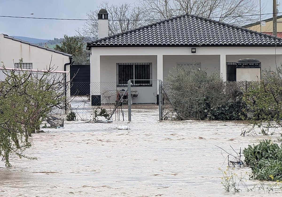 Desbordamiento en marzo del río Ortigas en Medellín, una de las localidades que se integrará en la red.