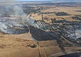 Vista aérea del incendio en Sancha Brava.