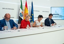 Firma del plan de empleo autónomo entre la Junta y las asociaciones del sector en septiembre de 2024.