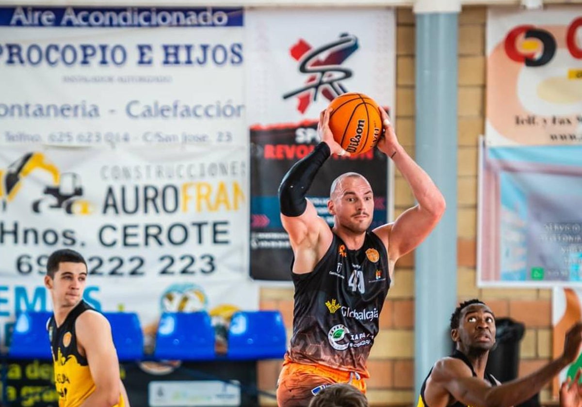 Adri Méndez durante un partido.