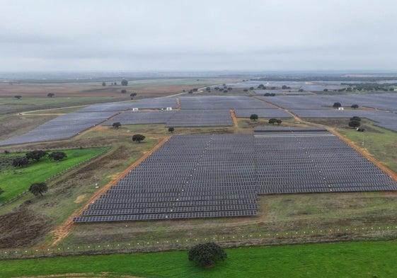 Planta Naipes II de Naturgy, una de las instalaciones que tiene en marcha un proyecto de baterías.