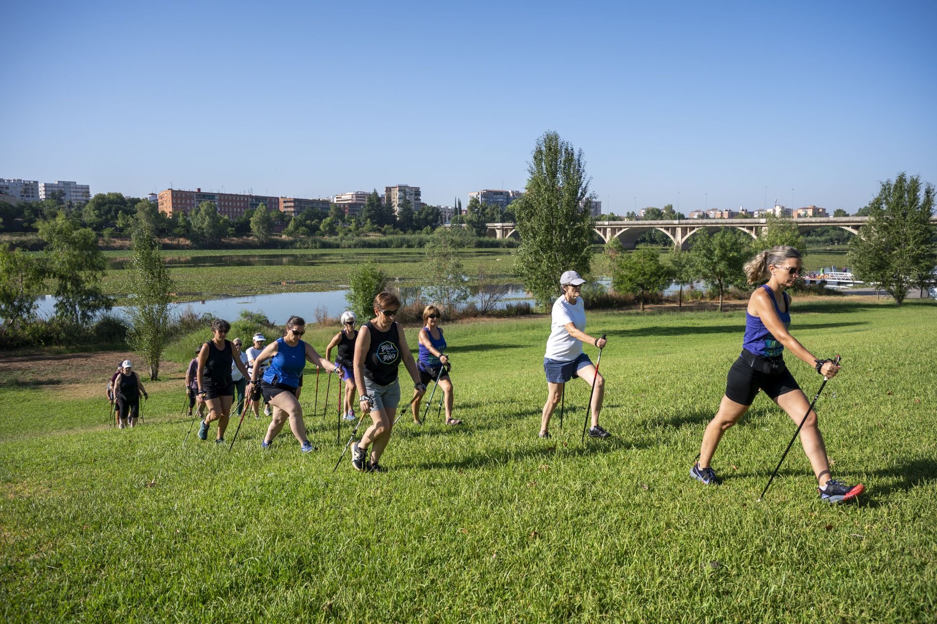 Fotos | Así practica Badajoz la marcha nórdica