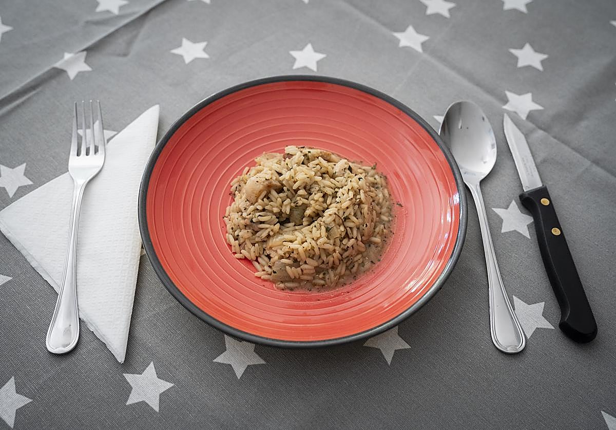 Imagen principal - Preparación del arroz con panceta