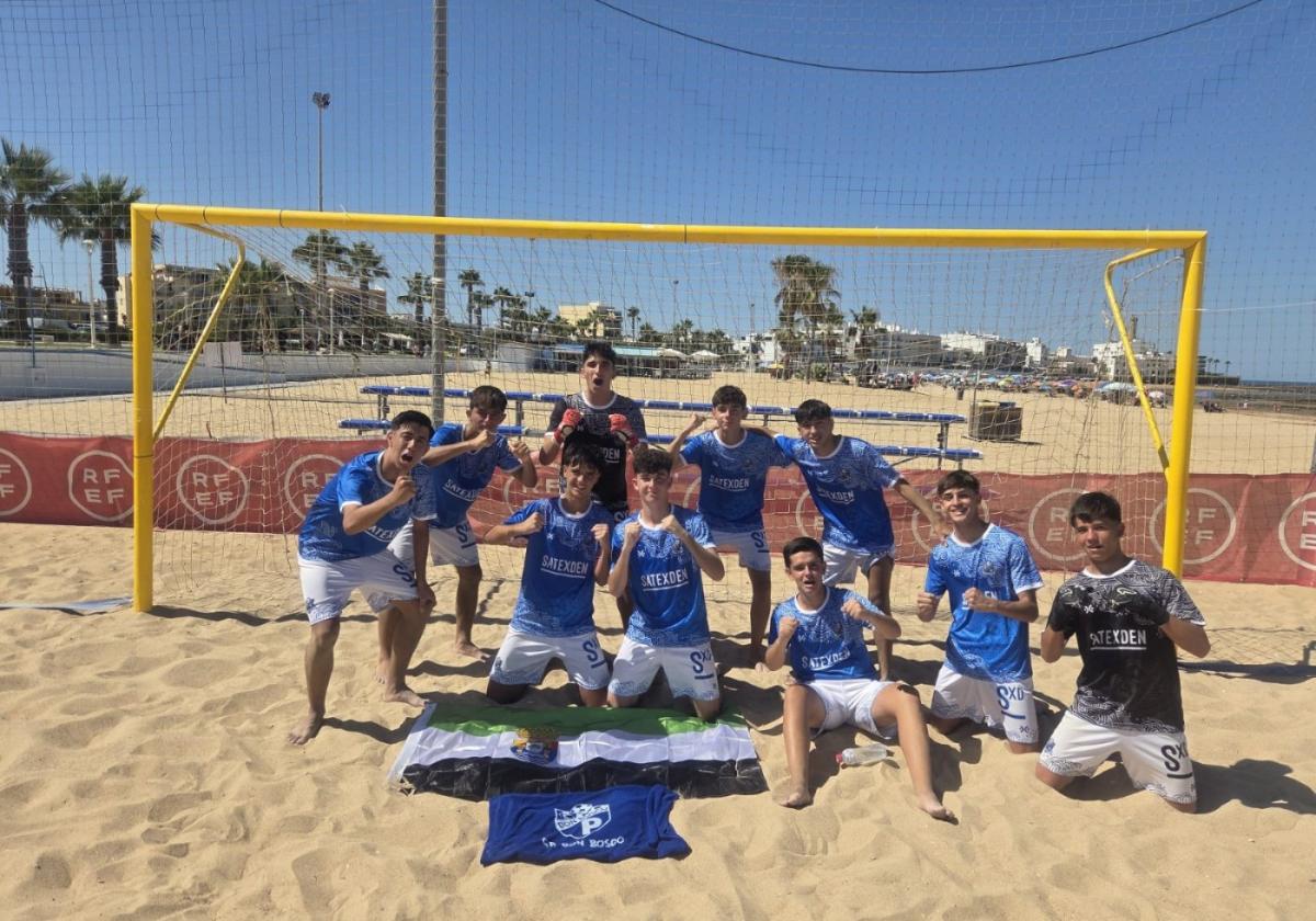 El Don Bosco, bronce histórico en el Nacional de fútbol playa cadete