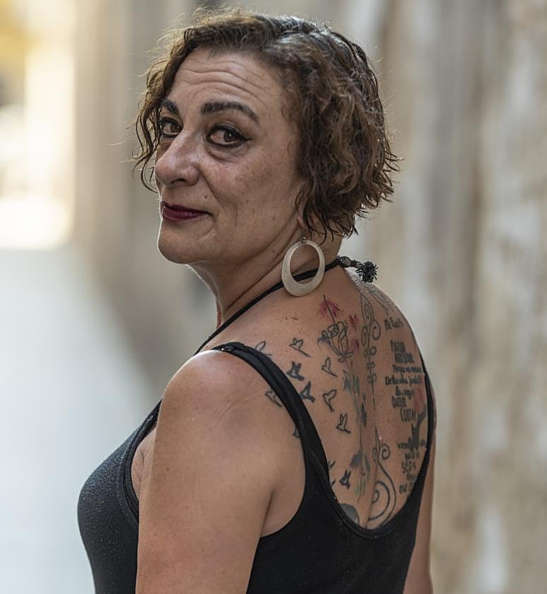 Paca Velardiez, vecina del Casco Antiguo de Badajoz.